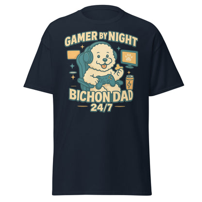 Gamer by Night, Bichon Dad 24/7 – Funny Father’s Day Dog Dad T-Shirt - Fun Factory Frise