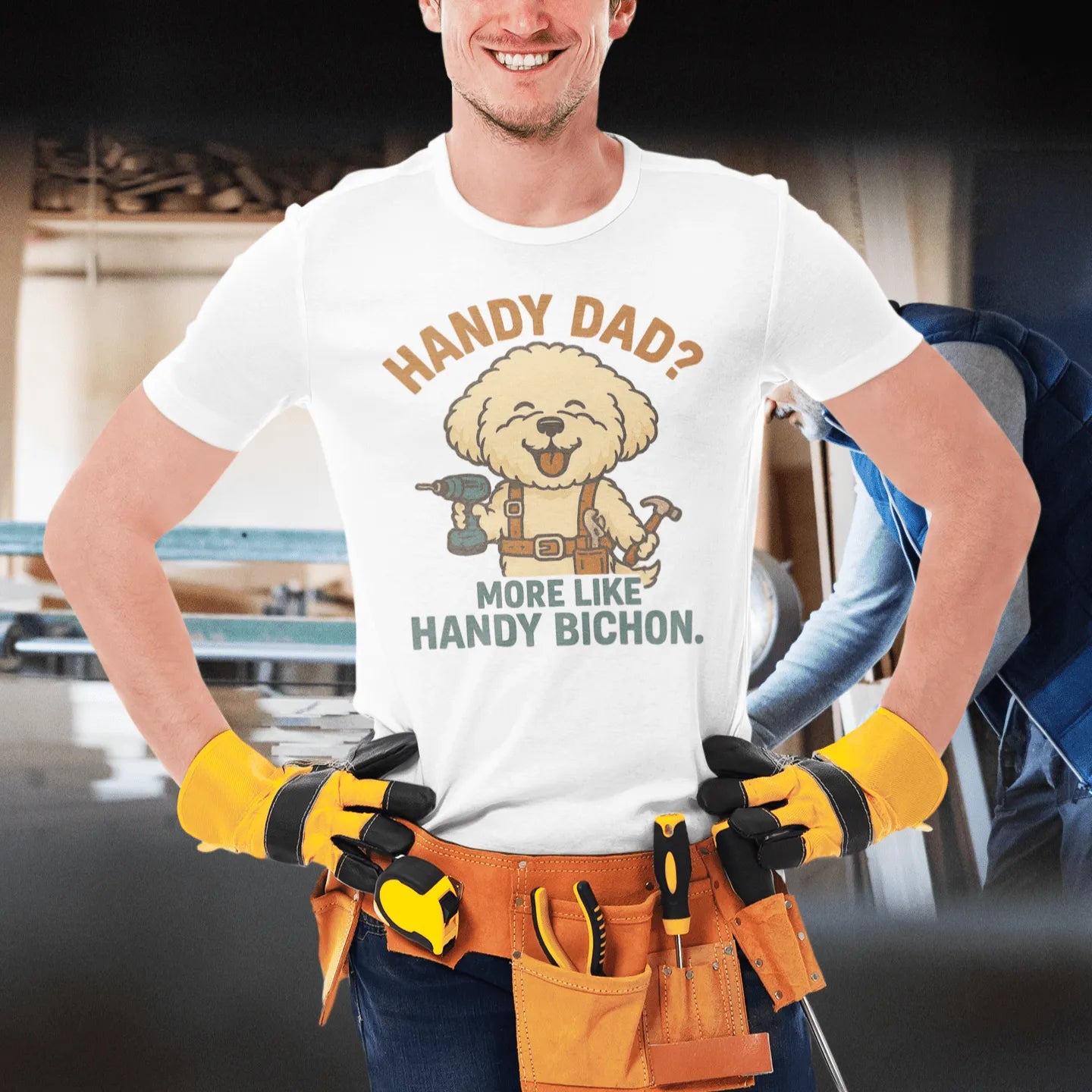 Handy Bichon – Funny Father’s Day Dog Dad T-Shirt (Unisex Retro Style) - Fun Factory Frise